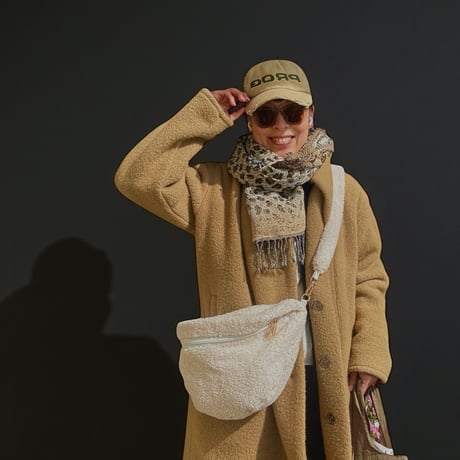 Wool fringes scarf