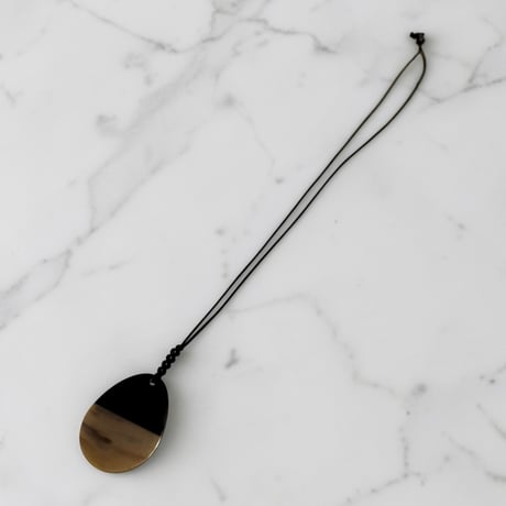 collier moitié moitié