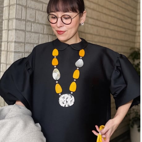 Woody petal necklace