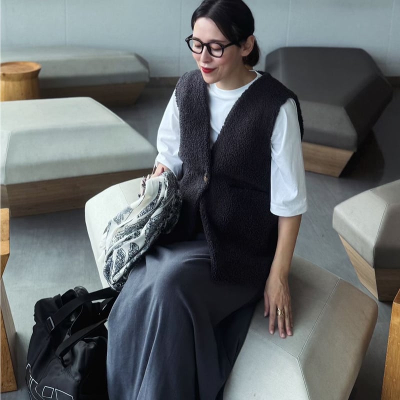 reversible boa vest （charcoal gray） | La robe f