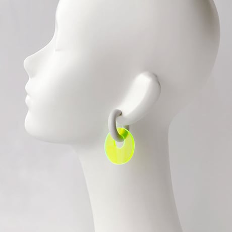 【取寄せ】acrylic【サークル大 ネオンイエロー】GUM EARRING parts アクリリック 坂雅子