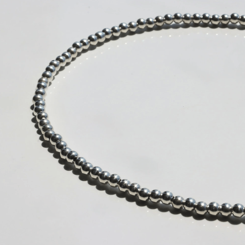 ERICKA NICOLAS BEGAY 3mm/35cm Shiny navajo pea