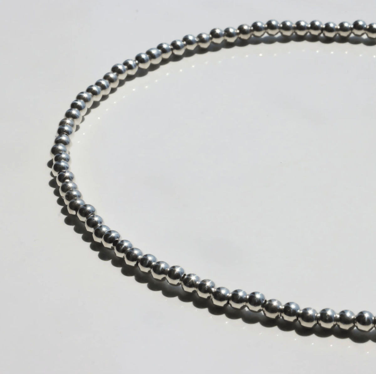 ERICKA NICOLAS BEGAY 3mm/35cm Shiny navajo pea