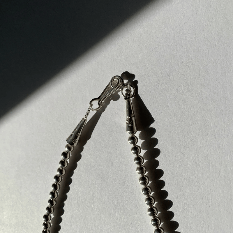 ERICKA NICOLAS BEGAY【3mm/70cm Shiny navajo pear ERICKA NICOLAS BEGAY【3mm/70cm Shiny navajo pear