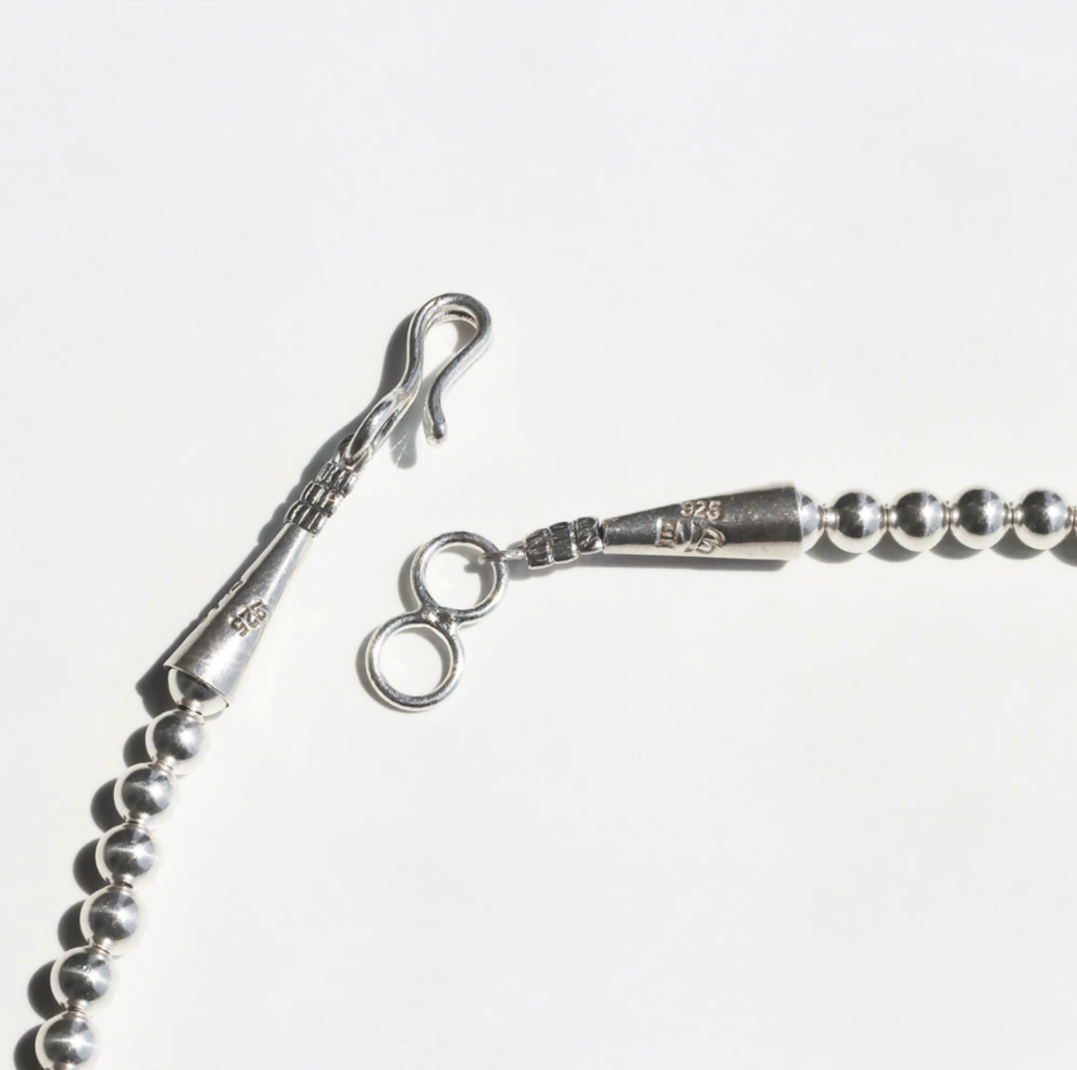 ERICKA NICOLAS BEGAY 4mm/40cm Shiny navajo pea