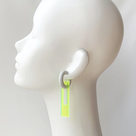 【取寄せ】acrylic【ロングレクタングル ネオンイエロー】GUM EARRING parts アクリリック 坂雅子