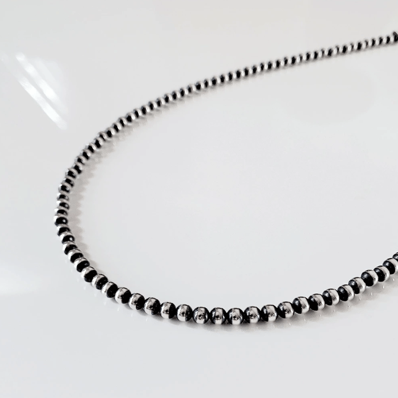 ERICKA NICOLAS BEGAY 4mm 40cm ナバホパール ERICKA NICOLAS BEGAY 4mm/40cm Oxidized navajo