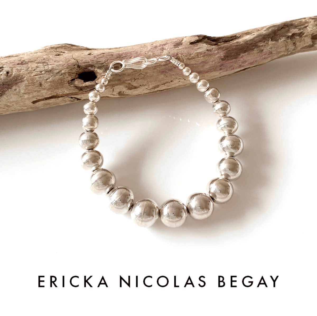 ERICKA NICOLAS BEGAY【10mm/20cm シャイニー ナバホパール ERICKA NICOLAS BEGAY【10mm/20cm シャイニー ナバホパール