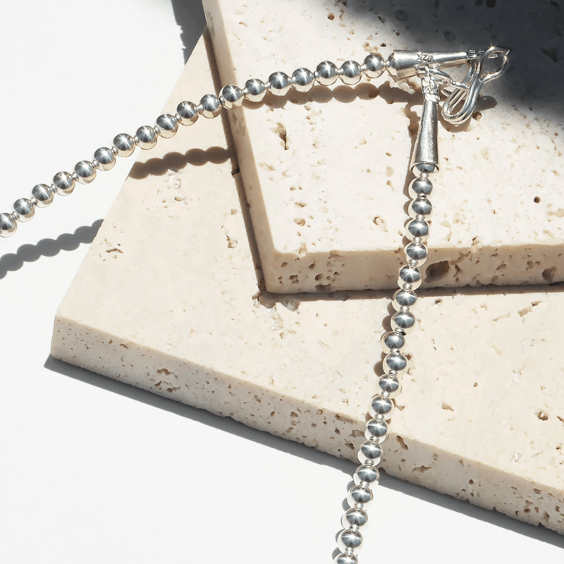 ERICKA NICOLAS BEGAY 4mm/50cm Shiny navajo pea