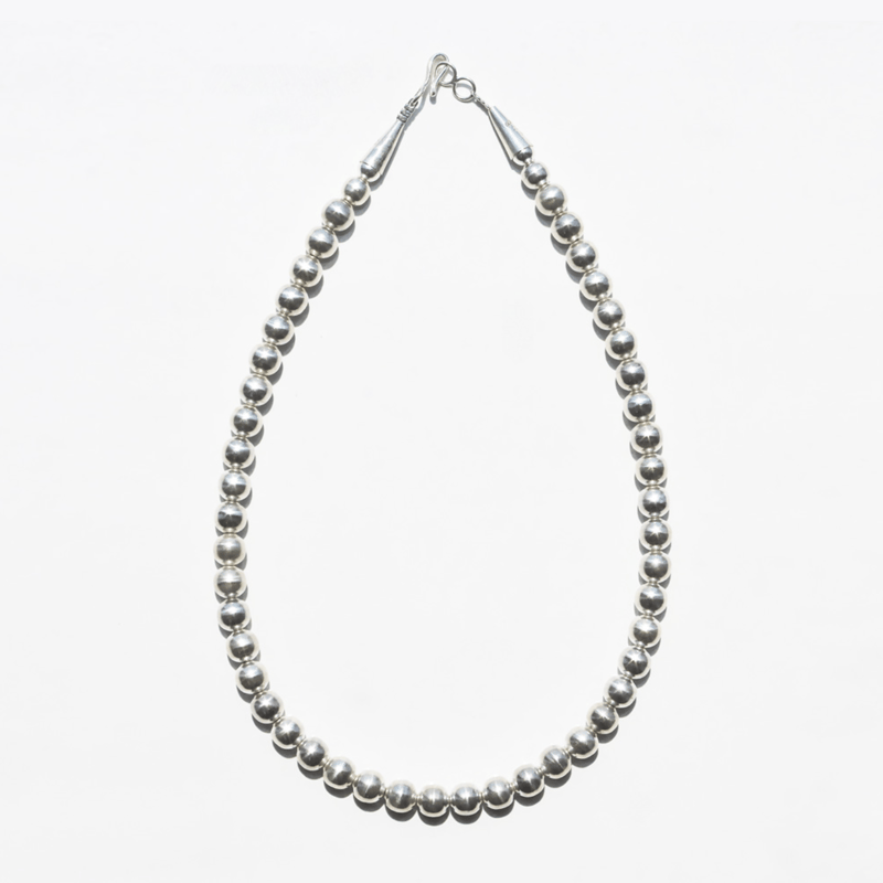 ERICKA NICOLAS BEGAY【8mm/45cm Shiny navajo pear ERICKA NICOLAS BEGAY【8mm/45cm Shiny navajo pear