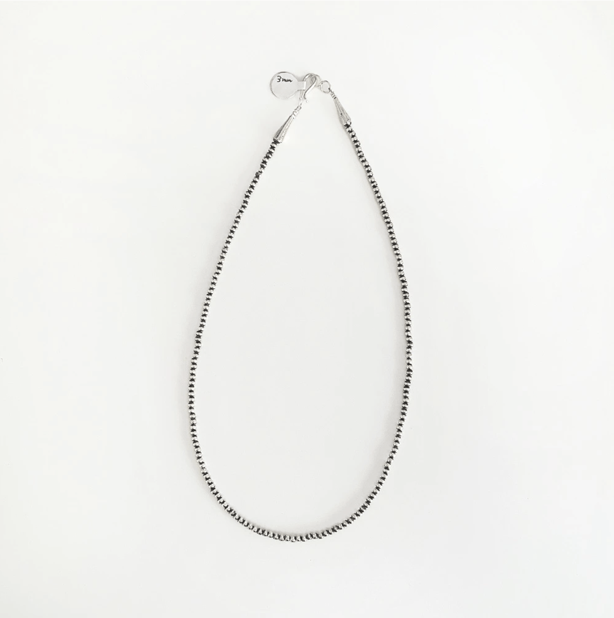 値下げ中 エリッカニコラスビケイ　ナバホパール燻しタイプ 3mm/45cm 楽天市場】ERICKA NICOLAS BEGAY エリッカ ニコラス ビゲイ【4mm