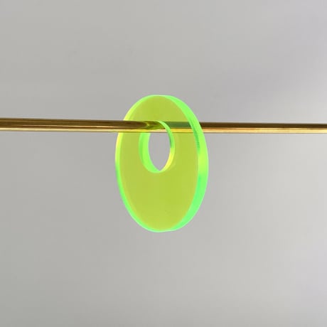 【取寄せ】acrylic【サークル大 ネオンイエロー】GUM EARRING parts アクリリック 坂雅子
