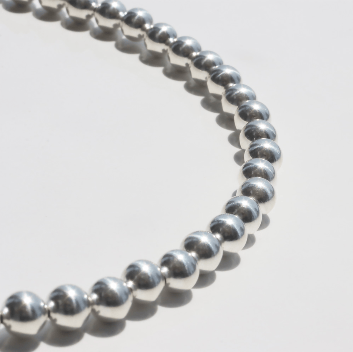 ERICKA NICOLAS BEGAY 5mm/45cm Shiny navajo pea