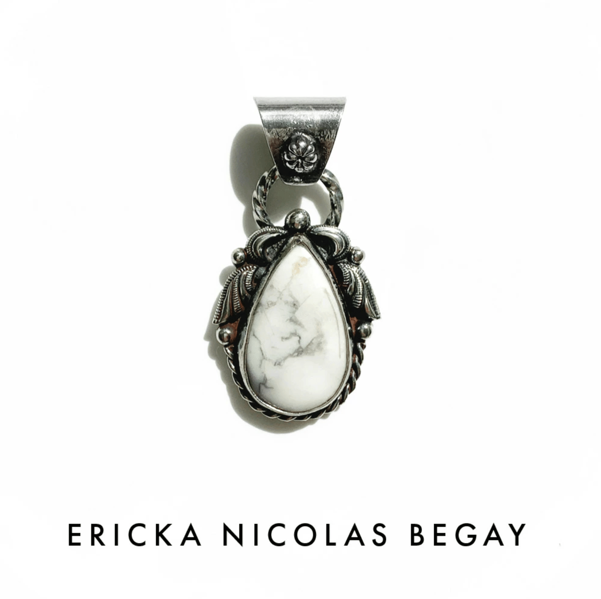 ERICKA NICOLAS BEGAY【03 ホワイト ターコイズ ペンダントトップ 】ハ