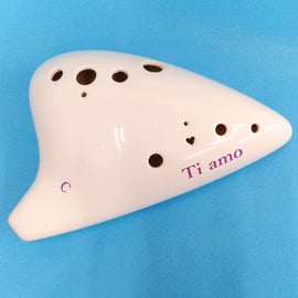 ティアーモのとっても可愛いデザインの超軽量オカリナ「クォーレ