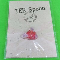 TEE Spoon レジンピンバッチ(花・赤)