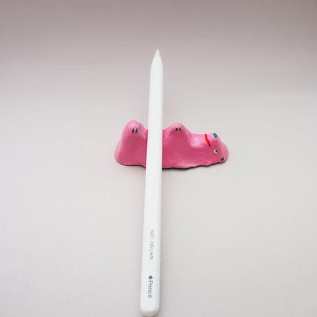FEED ME PENCILS ⟡ PEN STAND