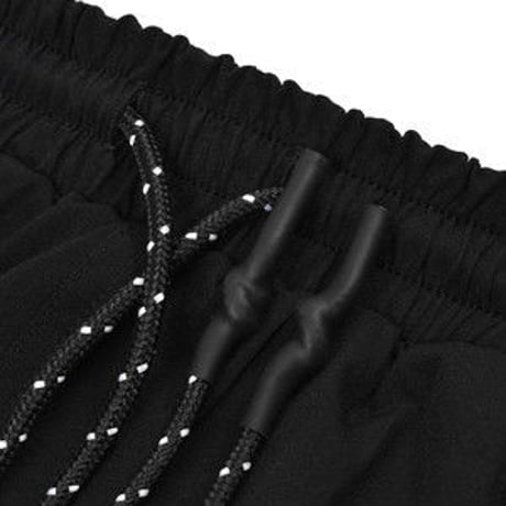 ESSENTIAL LOGO SHELL JOGGER BLACK
