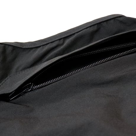 NEW ESSENTIAL LOGO SHELL OVERALL BLACK