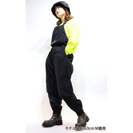 NEW ESSENTIAL LOGO SHELL OVERALL BLACK