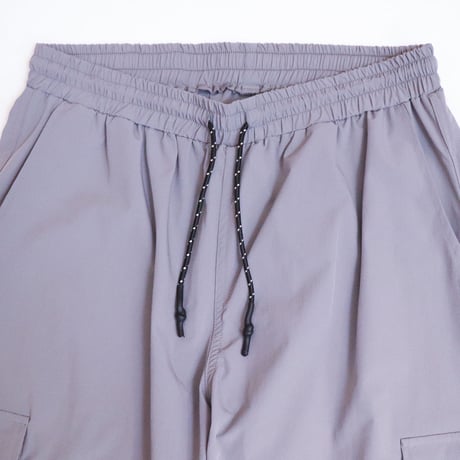 ESSENTIAL LOGO SHELL JOGGER GRAY
