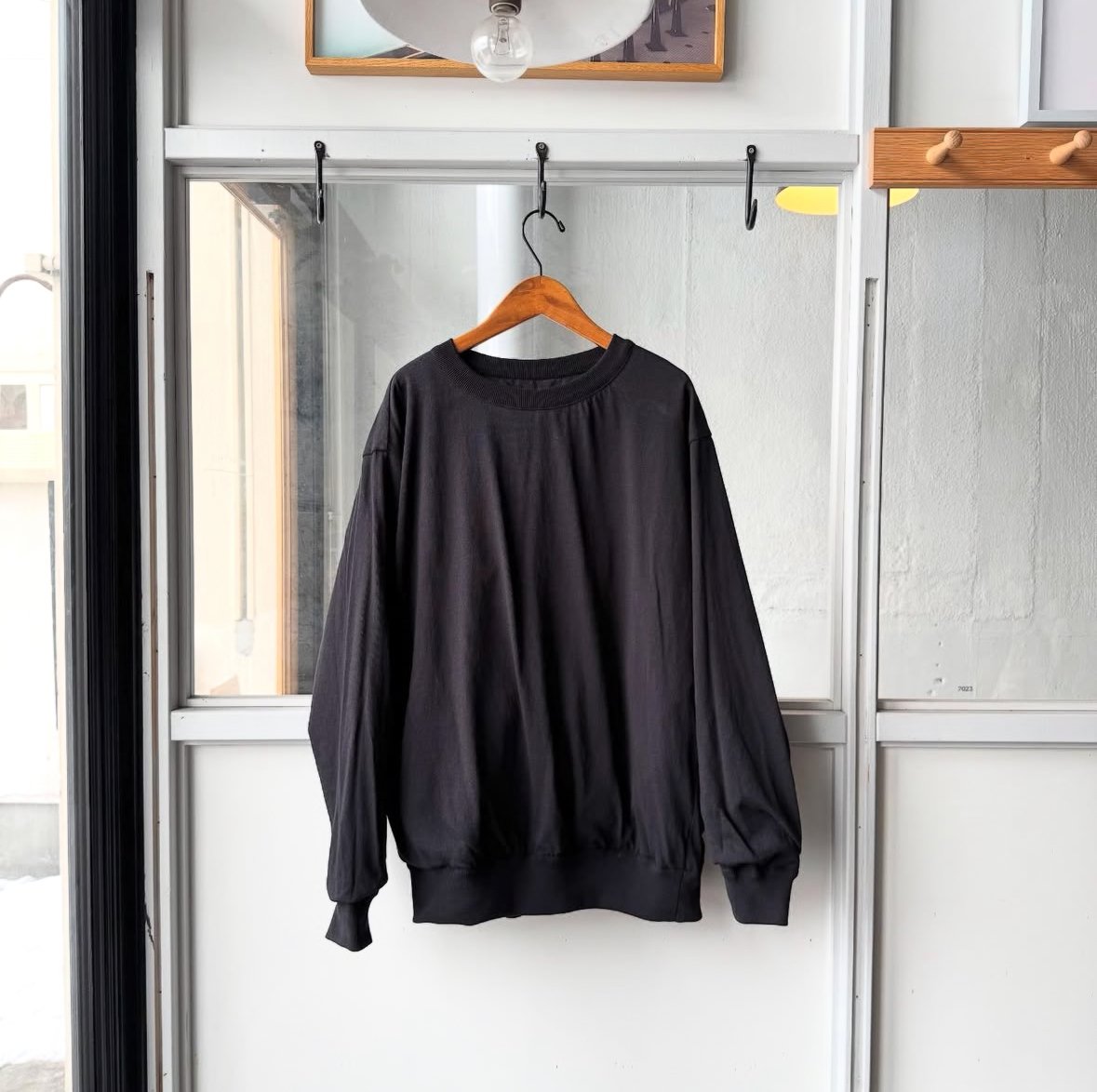 COMOLI リバーシブル プルオーバー | Less Higashikawa