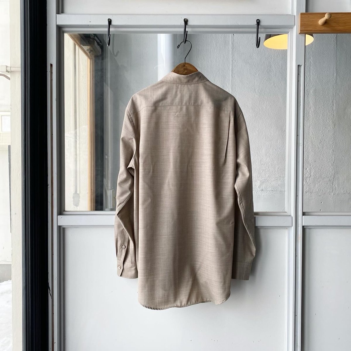 AURALEE SUPER FINE TROPICAL WOOL SHIRT | Less