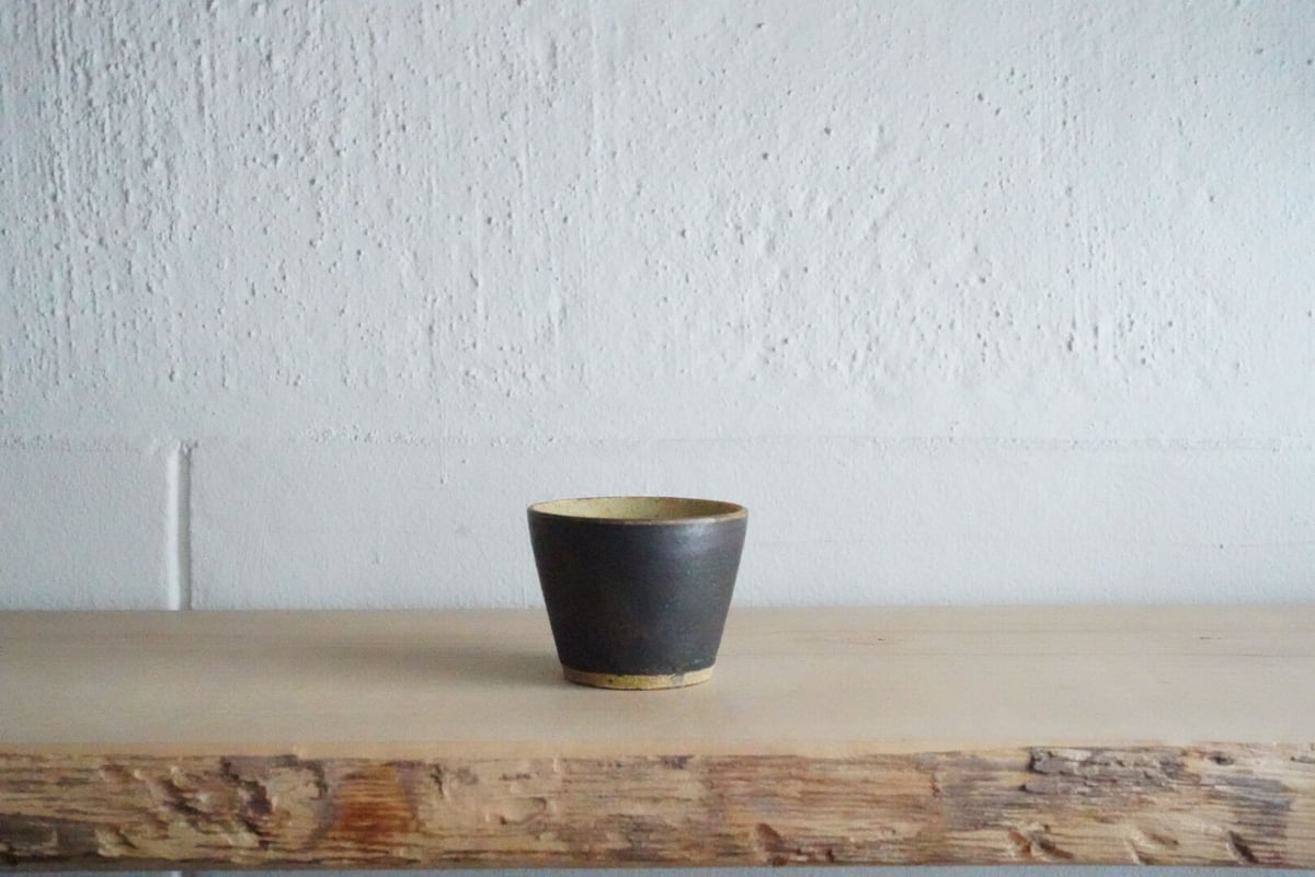 額賀章夫 黒掛け分け 蕎麦猪口 小 | Less Higashikawa
