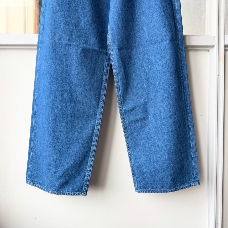 AURALEE SELVEDGE LIGHT OZ DENIM BELTED PANTS | AURALEE SELVEDGE LIGHT OZ DENIM BELTED PANTS |