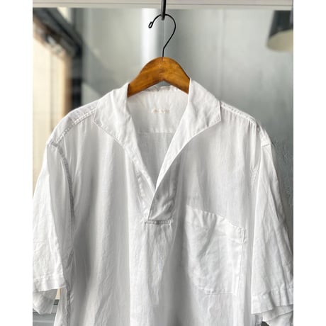 COMOLI   ベタシャン  スキッパー半袖シャツ