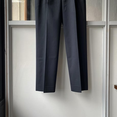 AURALEE 　LIGHT WOOL MAX GABADINE TWO-TUCK SLACKS