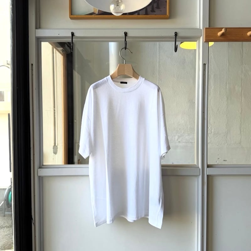 COMOLI コットンメッシュ 半袖Tシャツ | Less Higashikawa