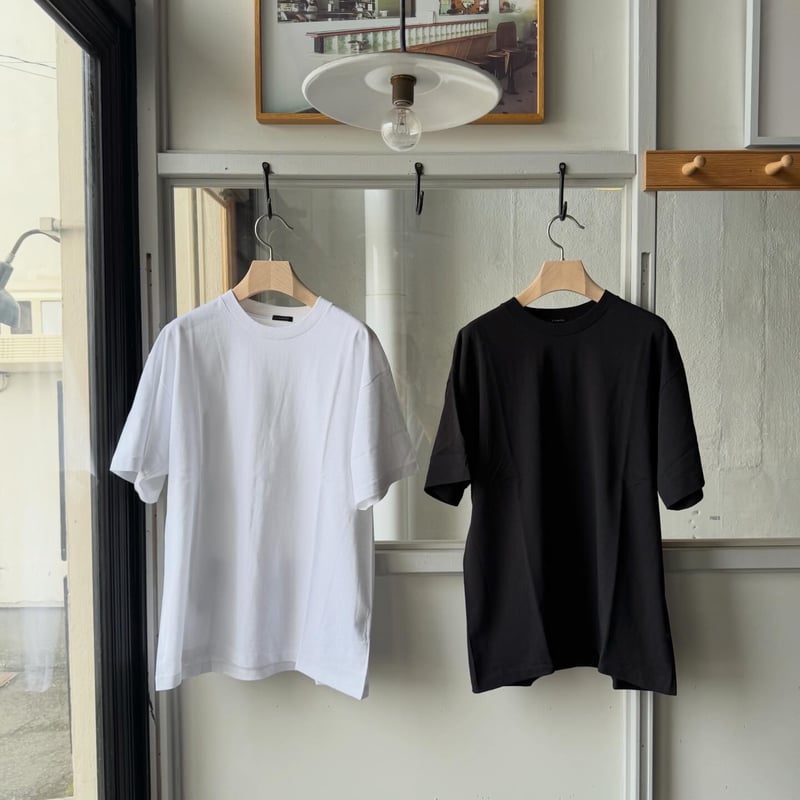 COMOLI コットンジャージ 半袖Tシャツ | Less Higashikawa