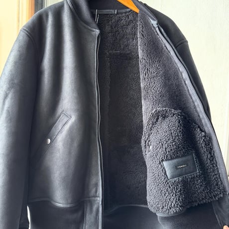 COMOLI　シープスキン ジップブルゾン