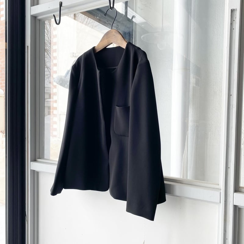 ゴーシュ ストレッチブラック ノーカラージャケット | Less ゴーシュ ストレッチブラック ノーカラージャケット | Less