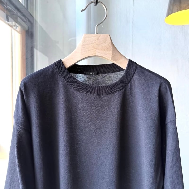 COMOLI コットンクルーネックニット 春夏 COMOLI コットン クルーネックニット | Less Higashikawa