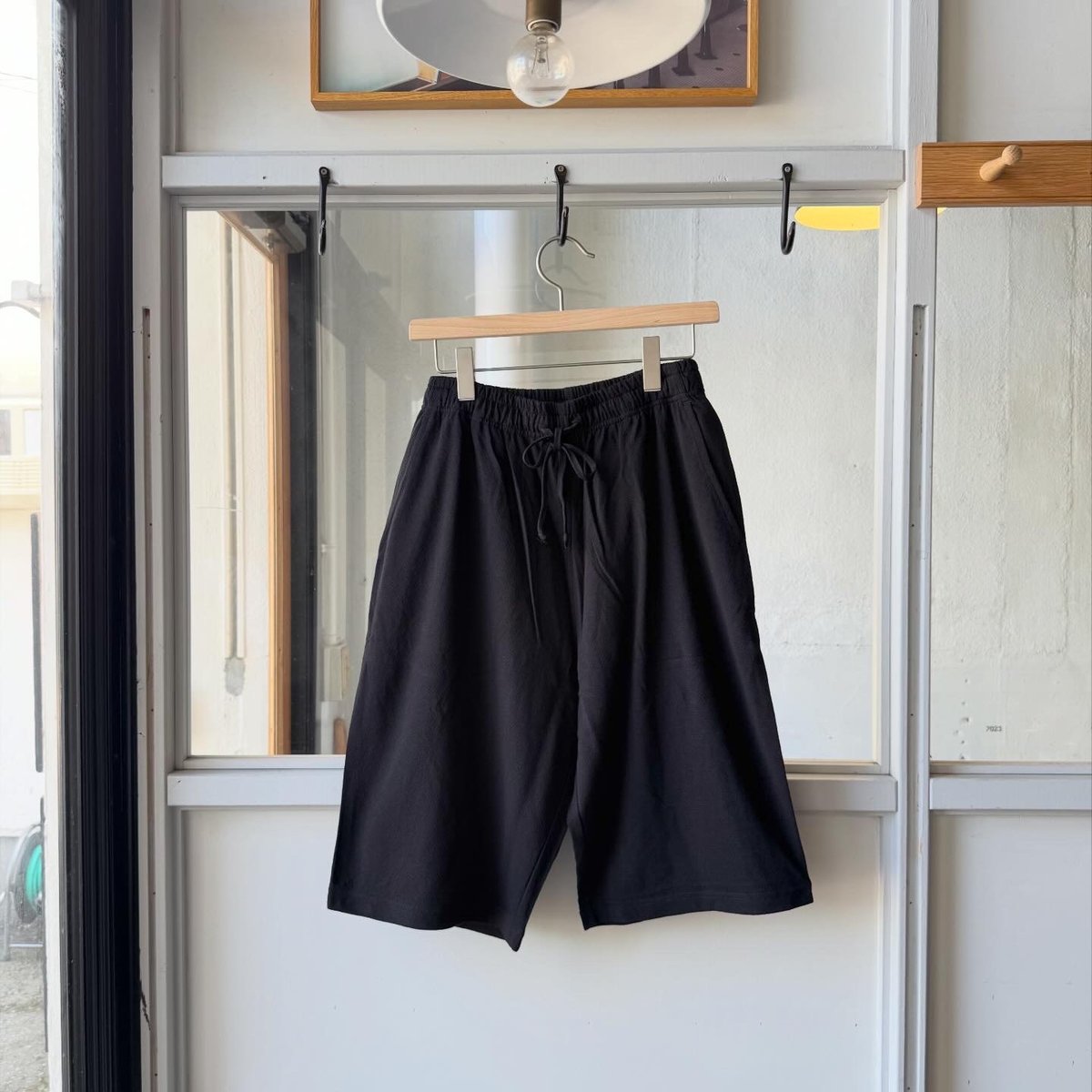 COMOLI コットンメッシュ ショーツ | Less Higashikawa