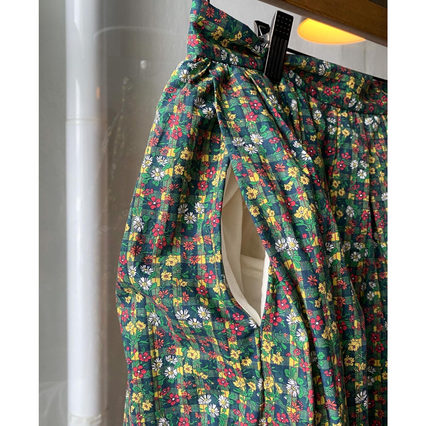 YAECA [ WRITE ] WOMENS タックスカート (LIBERTY)