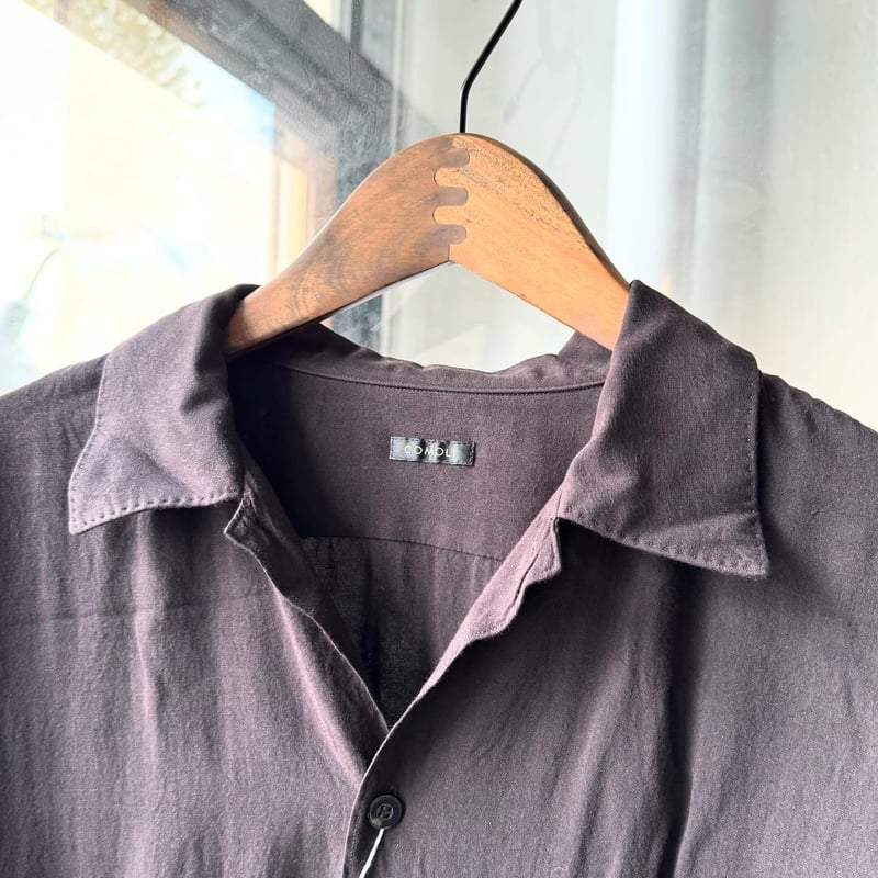 COMOLI レーヨン オープンカラーシャツ - BLACK | Less Higashikawa COMOLI レーヨン オープンカラーシャツ - BLACK | Less Higashikawa
