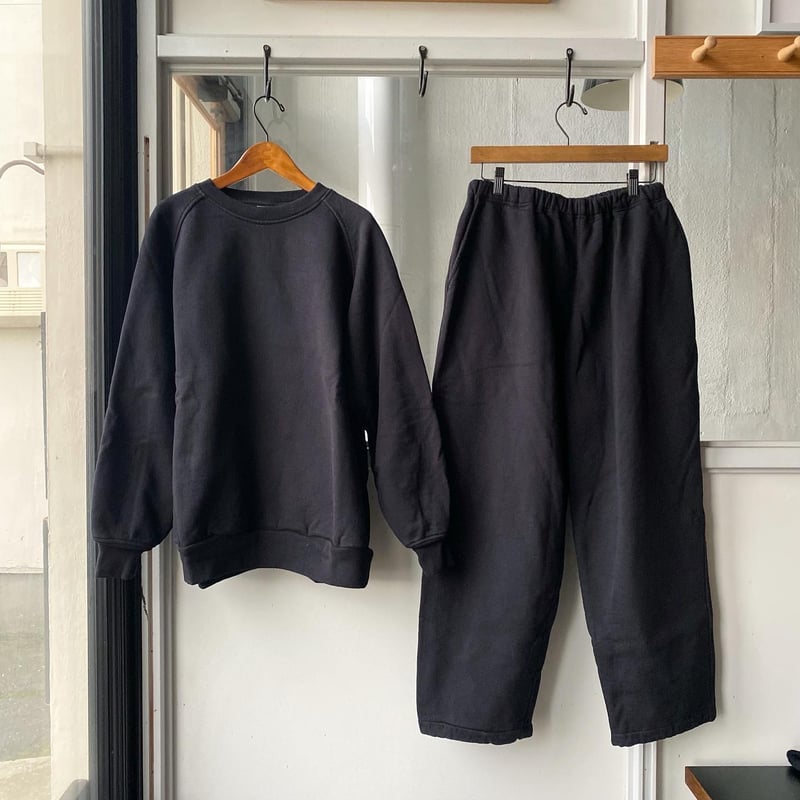COMOLI コットン吊裏毛 クルーネック | Less Higashikawa COMOLI コットン吊裏毛 クルーネック | Less Higashikawa