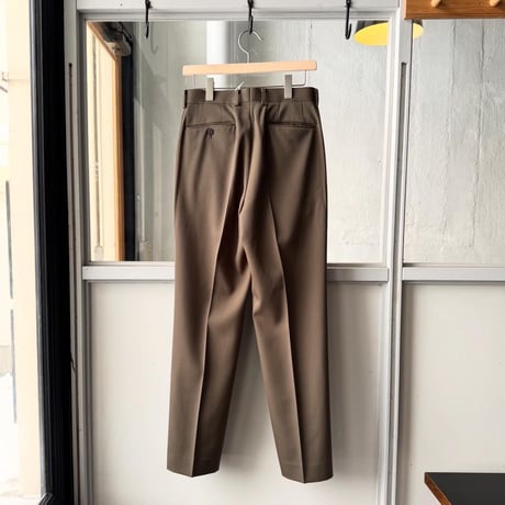 AURALEE　LIGHT WOOL MAX GABARDINE SLACKS