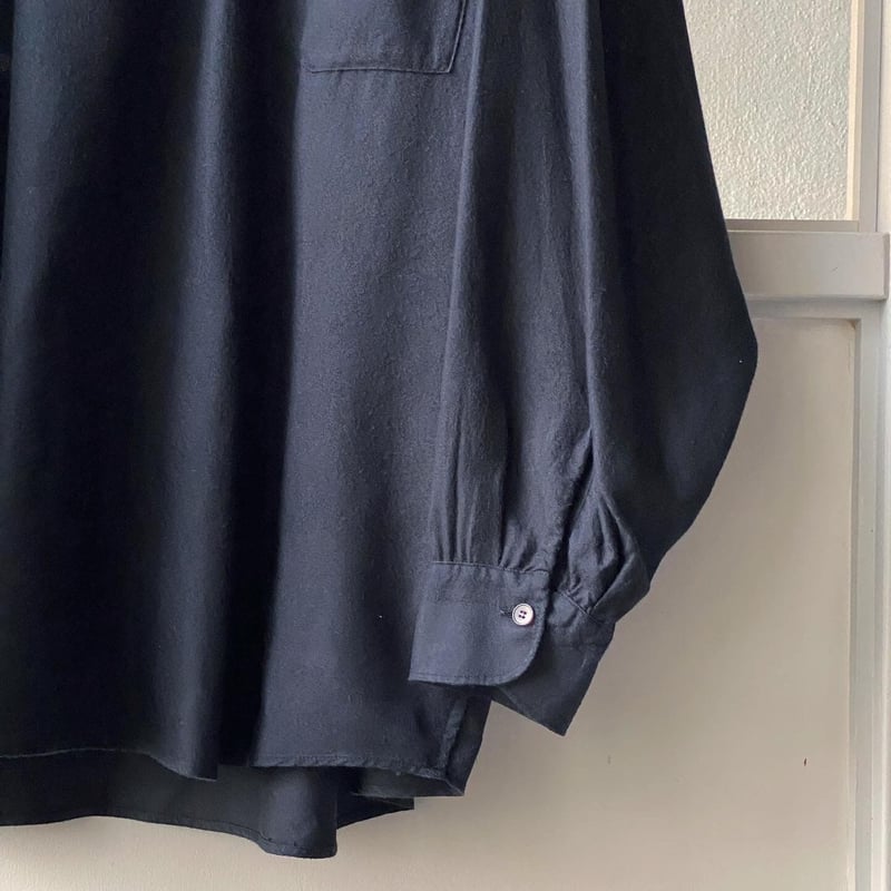 COMOLI シルクネル スキッパーシャツ | Less Higashikawa COMOLI シルクネル スキッパーシャツ | Less Higashikawa