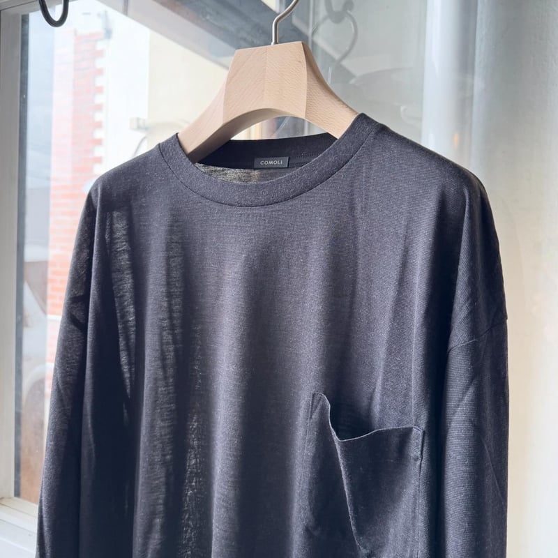 COMOLI サマーウール 長袖Tシャツ | Less Higashikawa