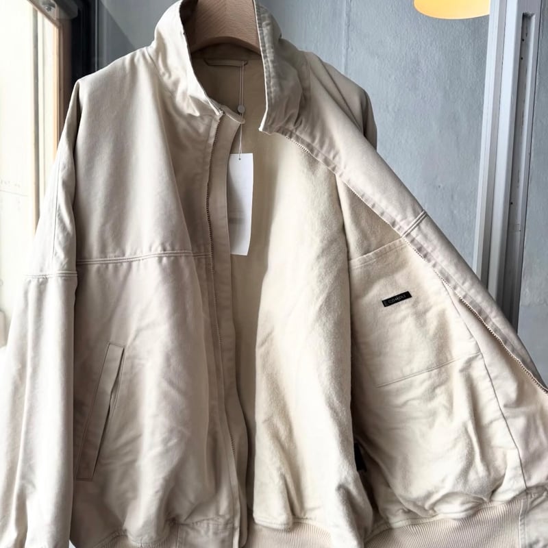 COMOLI ポストワークツイル キャップショルダーブルゾン | Less