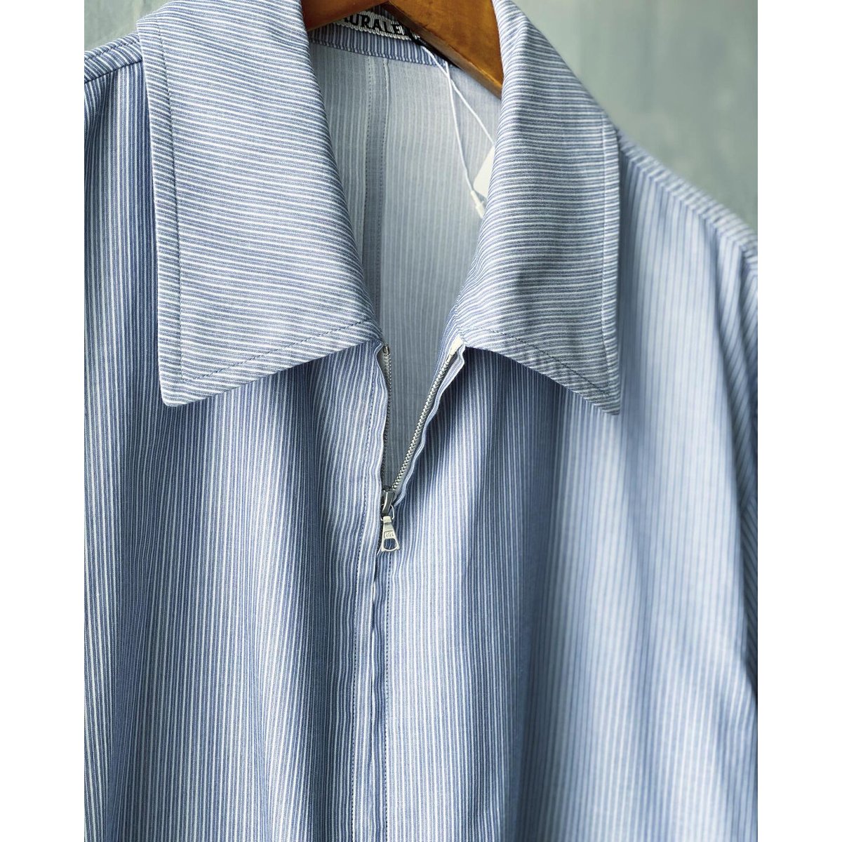 AURALEE GIZA LIGHT WEIGHT DOUBLE-CLOTH ZIP BL AURALEE GIZA LIGHT WEIGHT DOUBLE-CLOTH ZIP BL