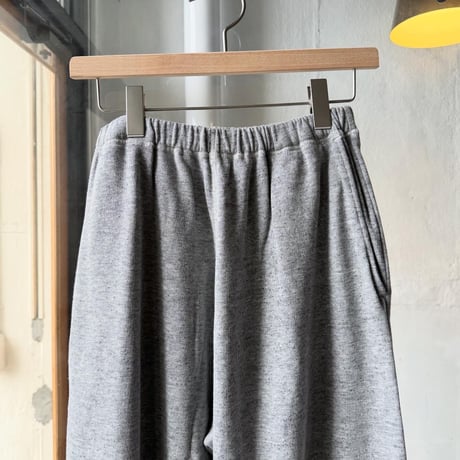 COMOLI　グレー裏毛 パンツ