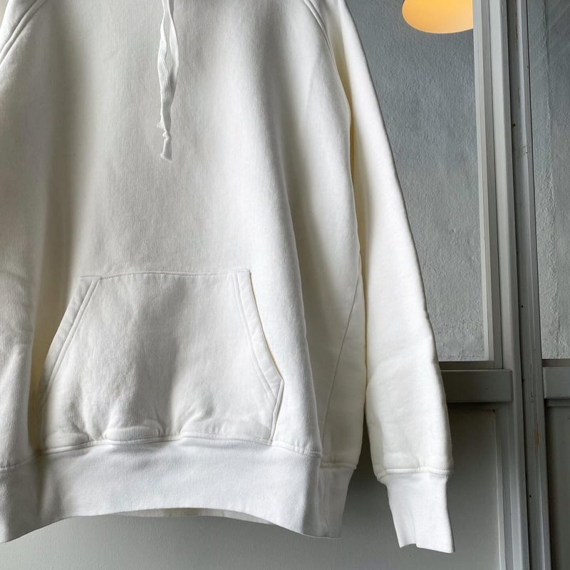 COMOLI コットン吊裏毛 パーカー | Less Higashikawa