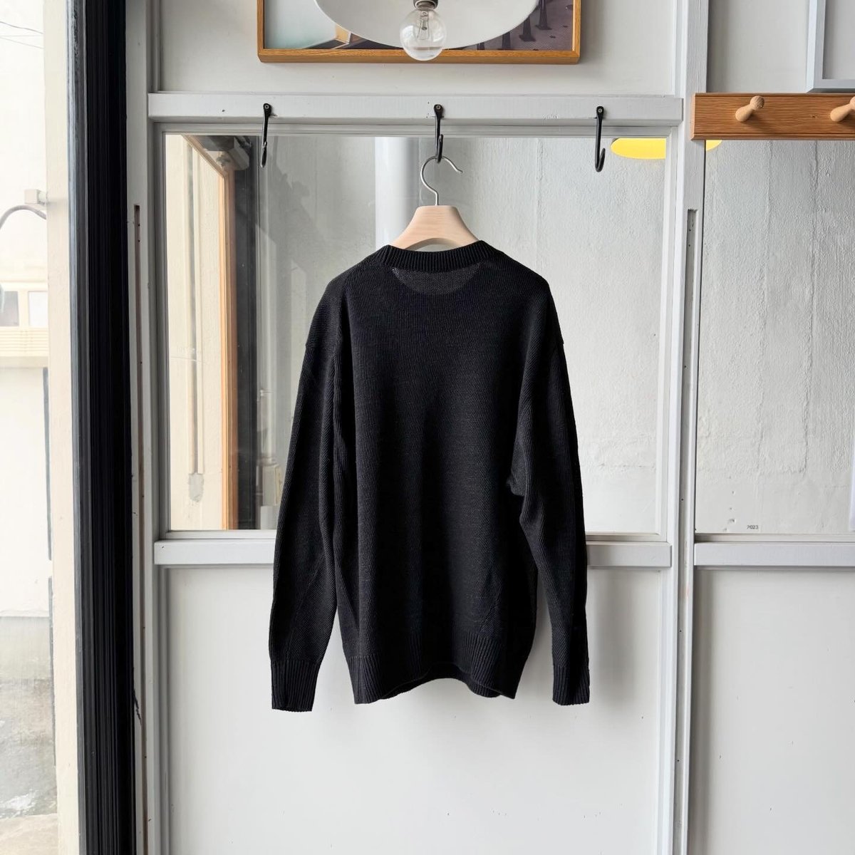 COMOLI 8G クルーネックニット | Less Higashikawa