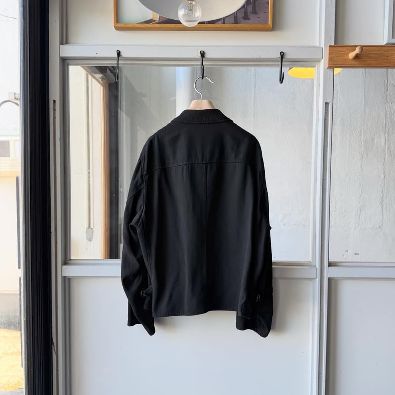 COMOLI シルクネップ ジップショートジャケット | Less Higashikawa