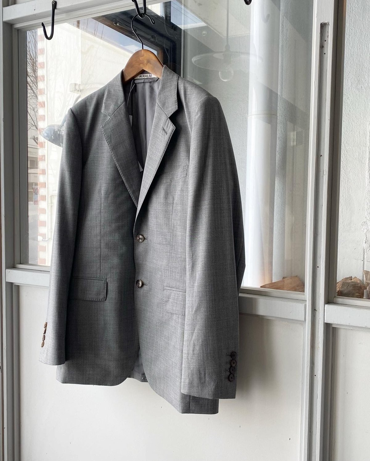 AURALEE SUPER FINE TROPICAL WOOL JACKET | Les